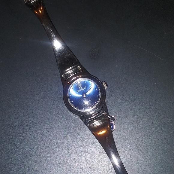 Elegant Minicci Ladies Stainless Watch. EUC main image 7